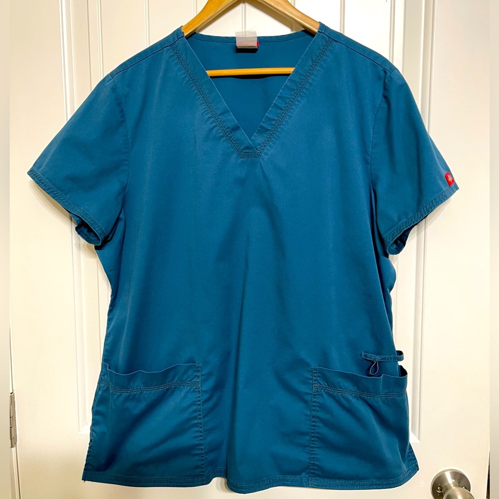 Dickies Gen Flex Women's 2-Pocket Stretch V-Neck Top Medical Scrubs